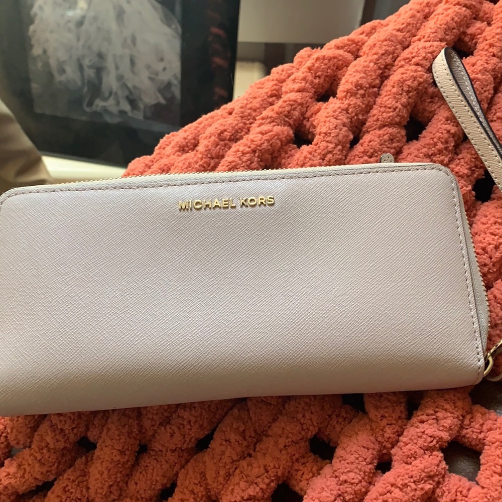 Michael Kors wallet/wristlet